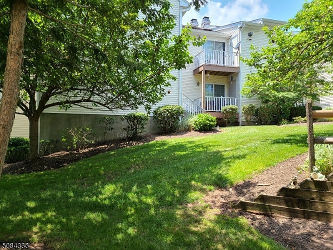 2nd image of 90 Potomac Dr