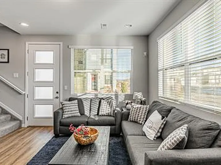 8017 Yampa River Ave — Photo 2
