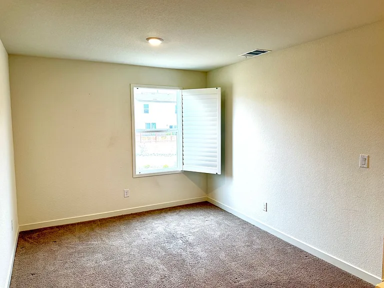 8768 Scenic Sky Dr — Photo 5