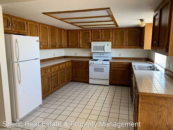 4th image of 6311 Mariposa Ave