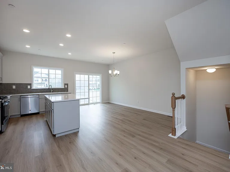 412 Ridgewood Dr — Photo 16