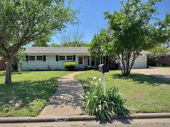 342 Topeka Dr, Woodway, TX 76712