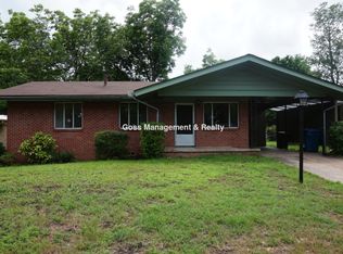 33 Rosemont Dr, Little Rock, AR 72204