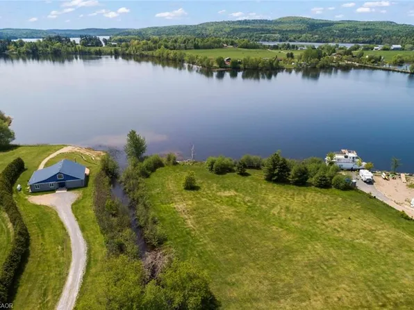 107 Lakeshore Dr, Madawaska Valley, ON K0J 1B0