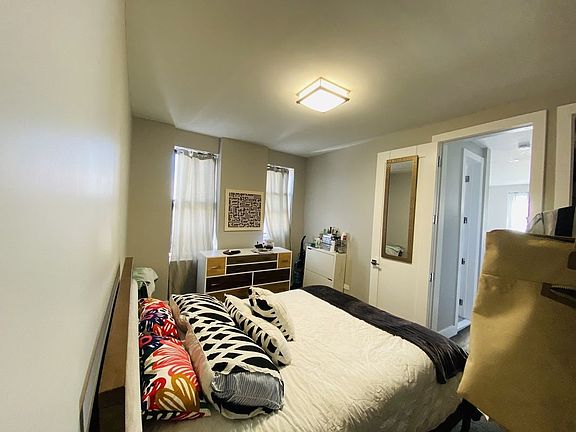 5th image of 2075 E 16th St APT 4K