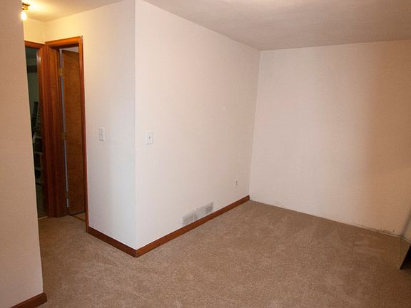 4th image of 30096 Spruce Rd