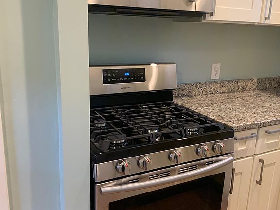 Gas stove and microwave with vent