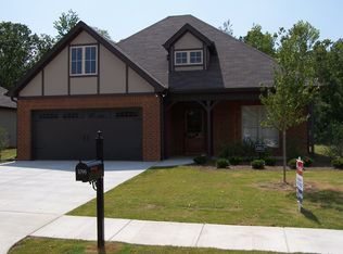 1098 Emerald Ridge Dr, Calera, AL 35040