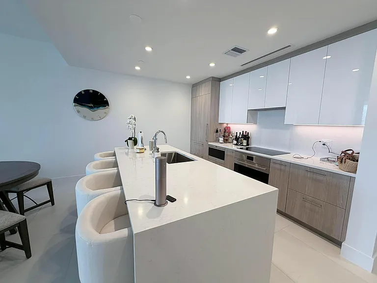 151 N Seabreeze Blvd #403 — Photo 5