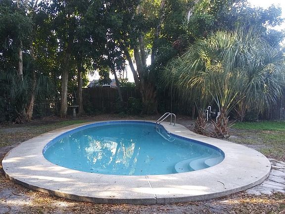 2nd image of 2134 Bayou Grande Blvd NE