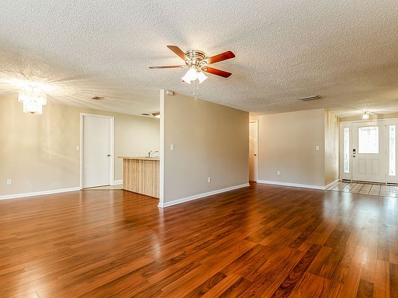 3rd image of 2905 Cedaridge Dr