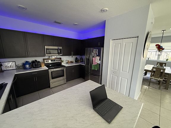 4th image of 1433 SE 27th Ter