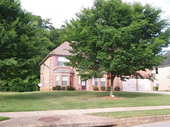 3rd image of 377 Plymstock Dr