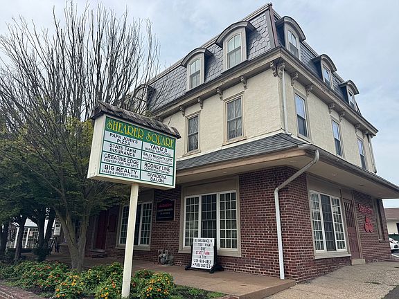 2nd image of 123 S Main St APT 4