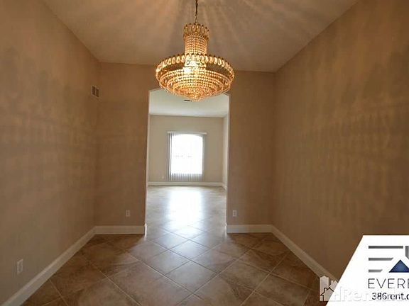 5th image of 14 Lysander Ln