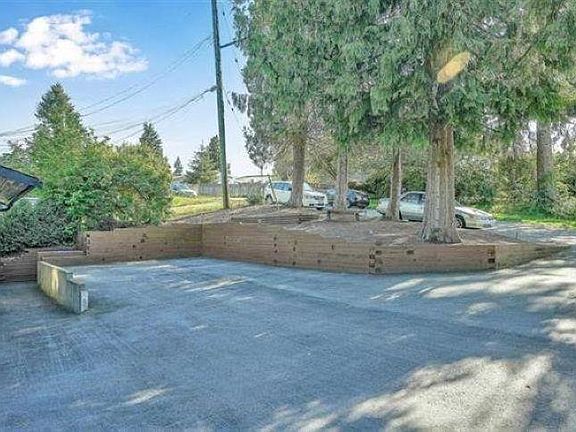4th image of 7794 141b St