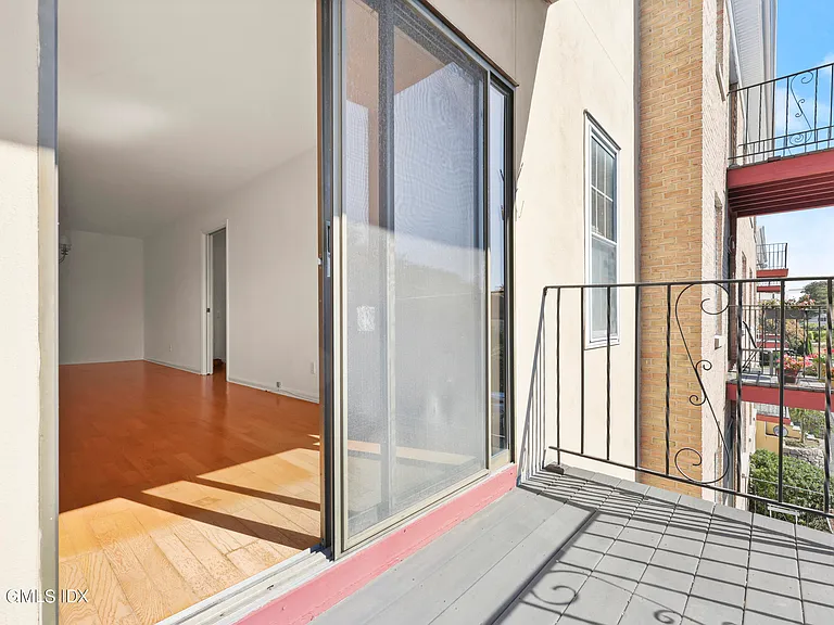 140 Field Point Rd #26 — Photo 10