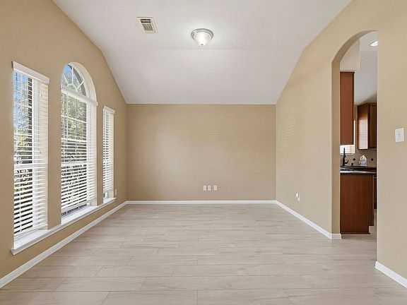 5th image of 2918 Mustang Meadow Ln