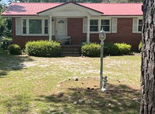 1915 Smitty Rd, Dillon, SC 29536