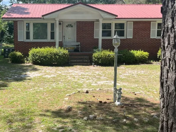 1915 Smitty Rd, Dillon, SC 29536
