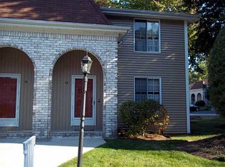 16 Marigold Cir, North Providence, RI 02904