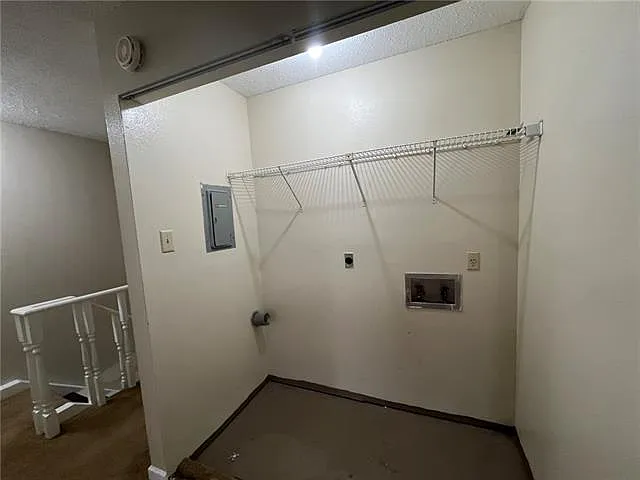 2321 Oxford Pl — Photo 10