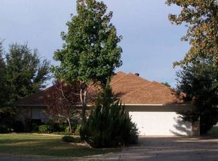 4851 Blue Water Cir, Granbury, TX 76049