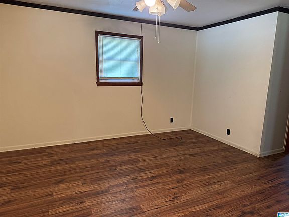 5th image of 1002 Oakdale Rd