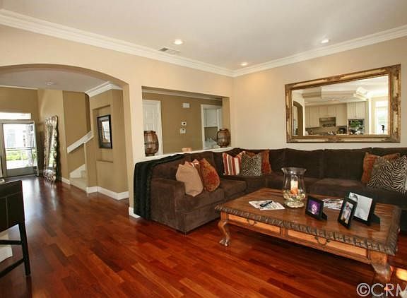 4th image of 2037 Westminster Ave