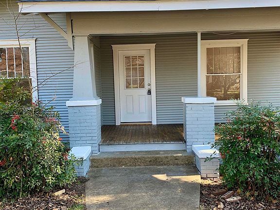 3rd image of 312 N Montgomery St