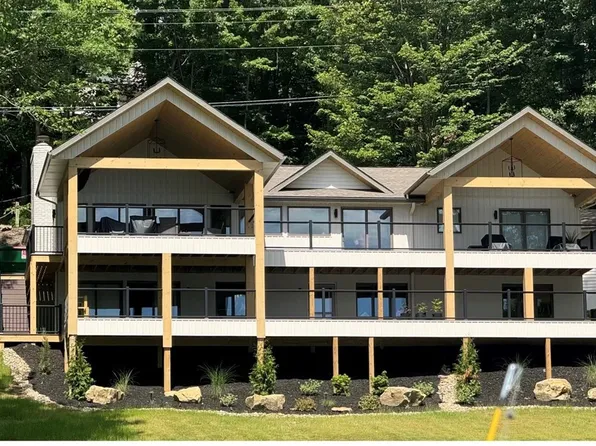 112 W Mohawk Dr, Malvern, OH 44644