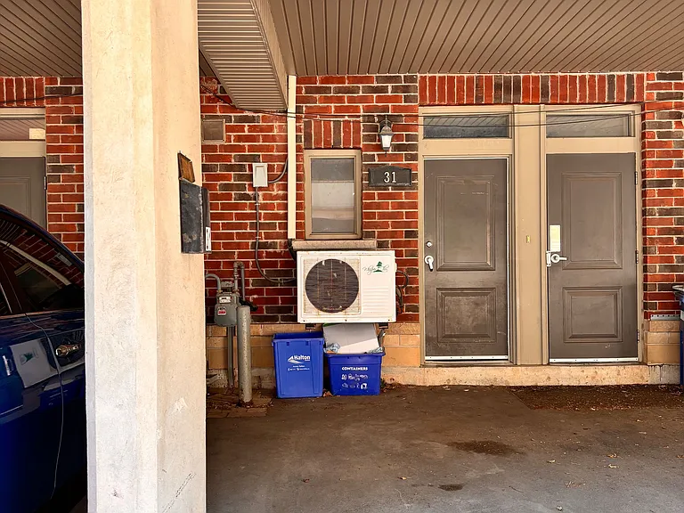 362 Plains Rd E #31 — Photo 3