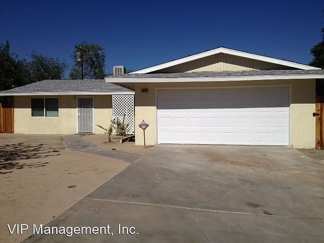 1st image of 15761 Fresno St