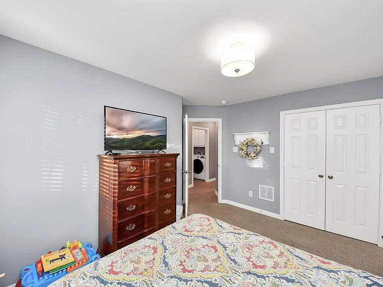 26407 Bright Sky Ct — Photo 32