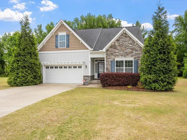 84 Dot Ct, Fuquay Varina, NC 27526