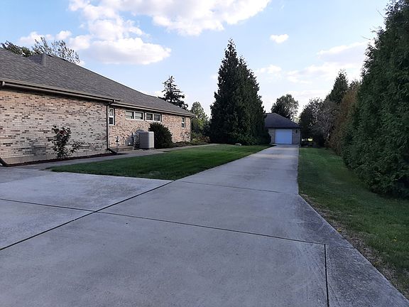 2nd image of 9937 W Kuse Rd