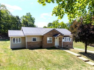 53170 Farmington Rd, Bridgeport, OH 43912