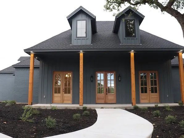 231 Sugartree Cir, Lipan, TX 76462