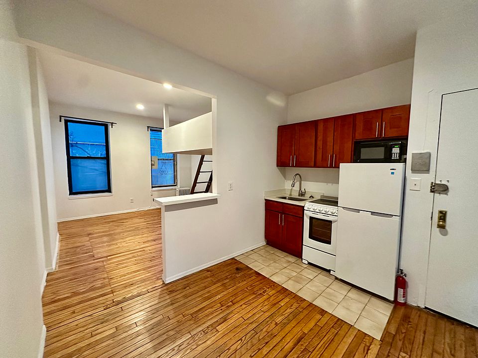1st image of 215 Avenue A APT 3RS