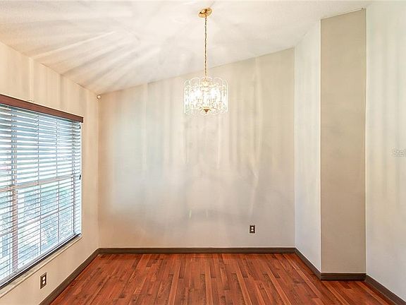 3rd image of 910 N Village Lake Dr