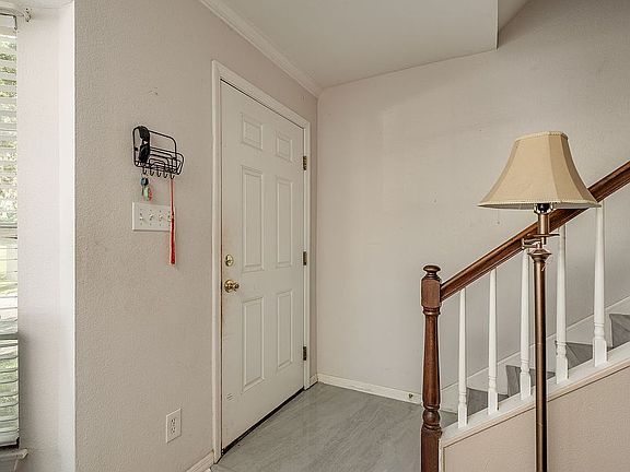 3rd image of 37236 Embassy Park Ln