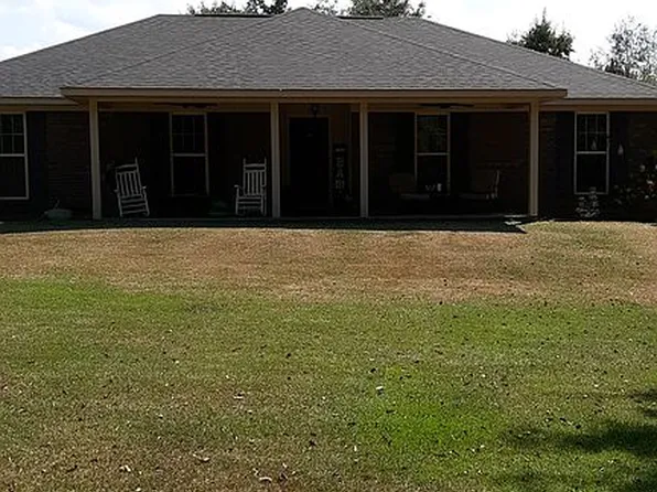 2005 Clifton St, Camden, AL 36726