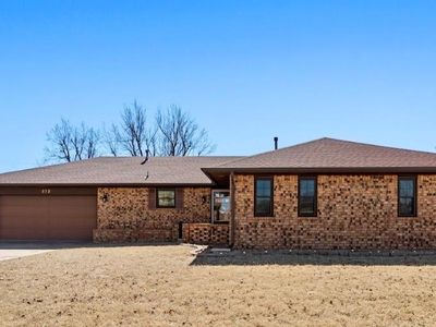 572 Sunset Dr, Watonga, OK, 73772