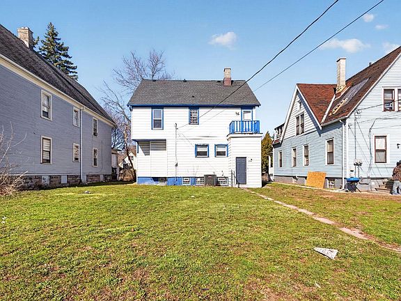 3rd image of 2952 N Buffum STREET