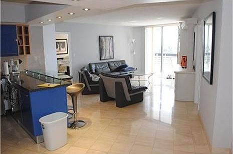 4th image of 3600 Mystic Pointe Dr APT 915
