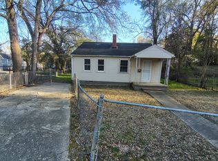 216 Brookwood Ave, Fayetteville, NC 28301