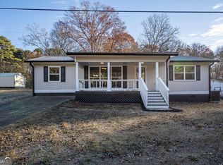 516 Richards Rd NE, White, GA 30184