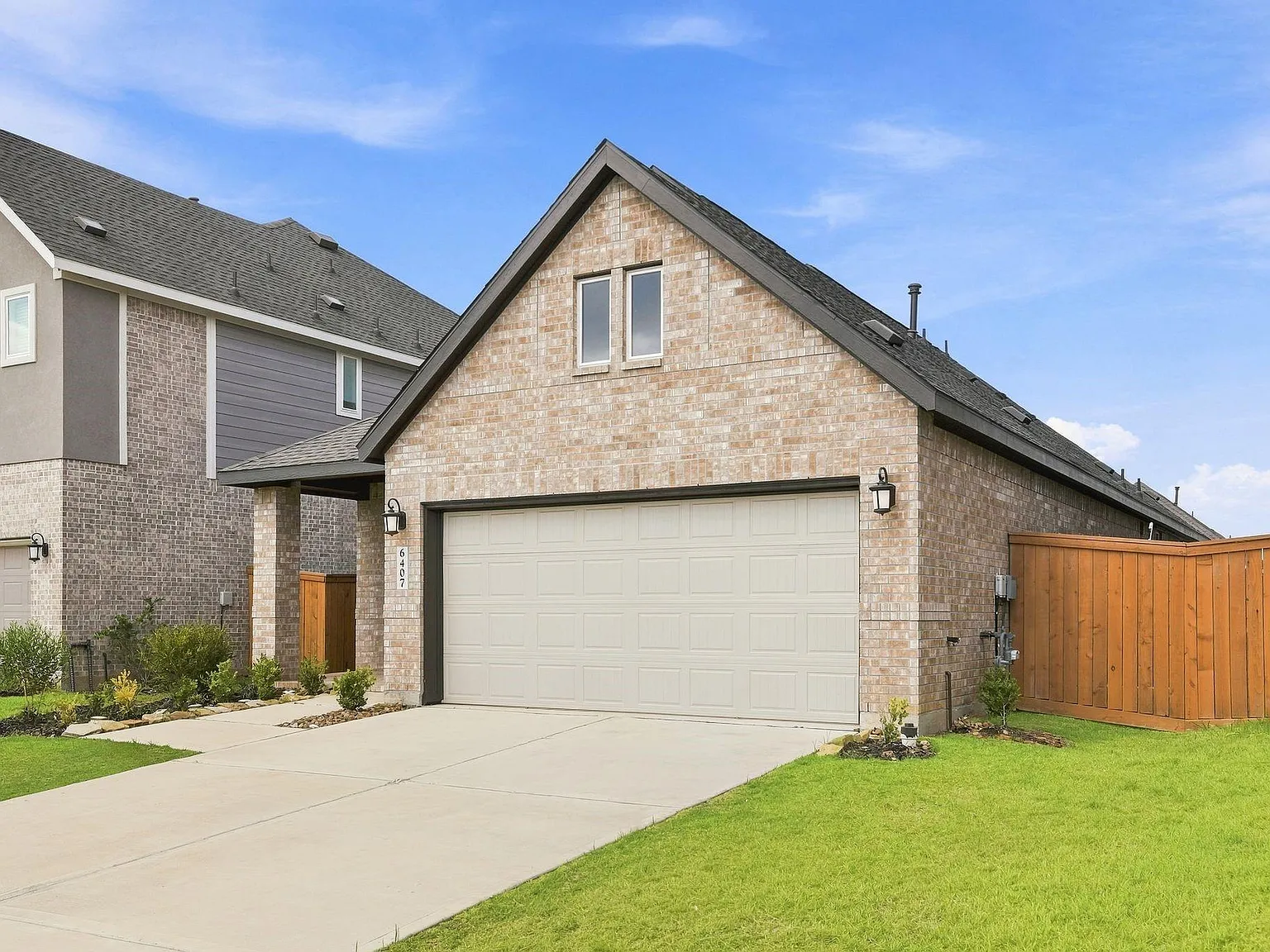 3 bed, 2.5 bath, 1628 sqft, $2,145 — Photo 2