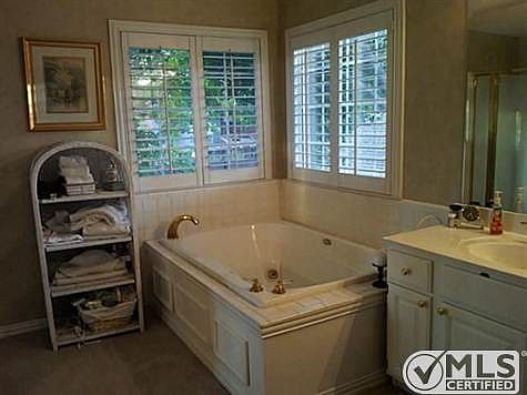 5th image of 309 Beechwood Ln