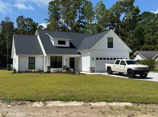 1353 White Oak Ln, Galivants Ferry, SC 29544